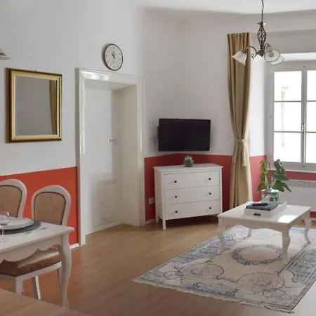 Vitez Ii Apartamento