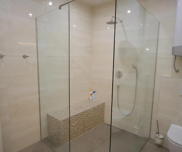 Vitez Ii Appartement *